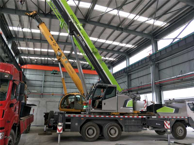 康县高空车出租需要注意哪些安全事项？