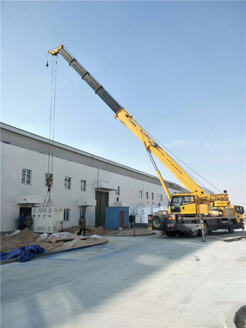 康县“超载就喊停”—— 吊车的 “重量保镖” 技术